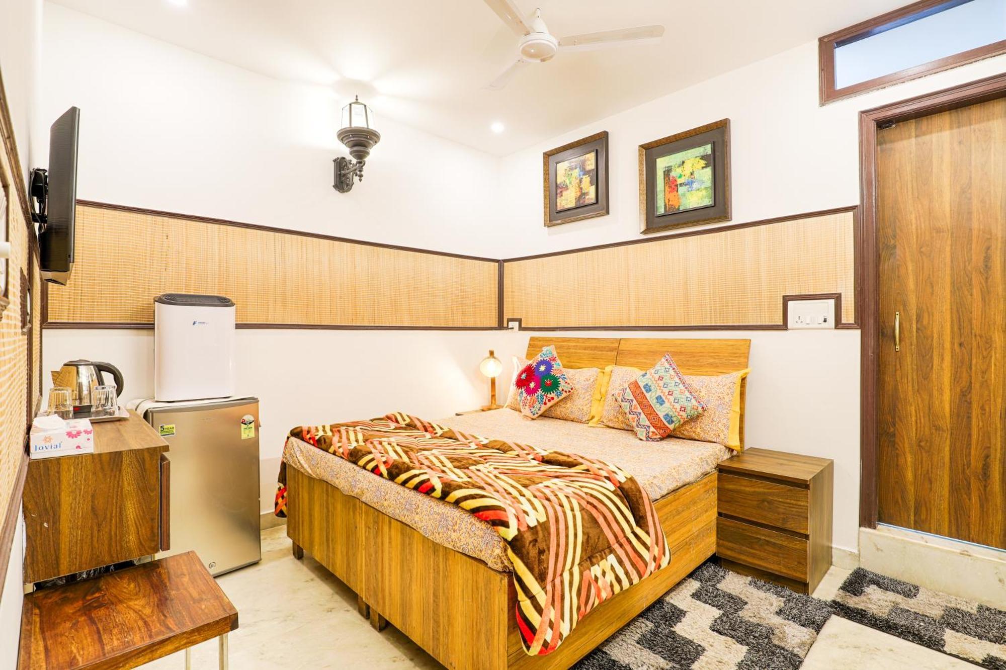 House Of Comfort Delhi Homestay *